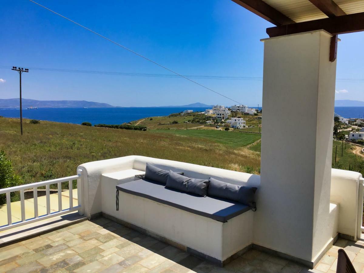 Anthoula'S Sea View Apartment Piso Livadi Exterior photo